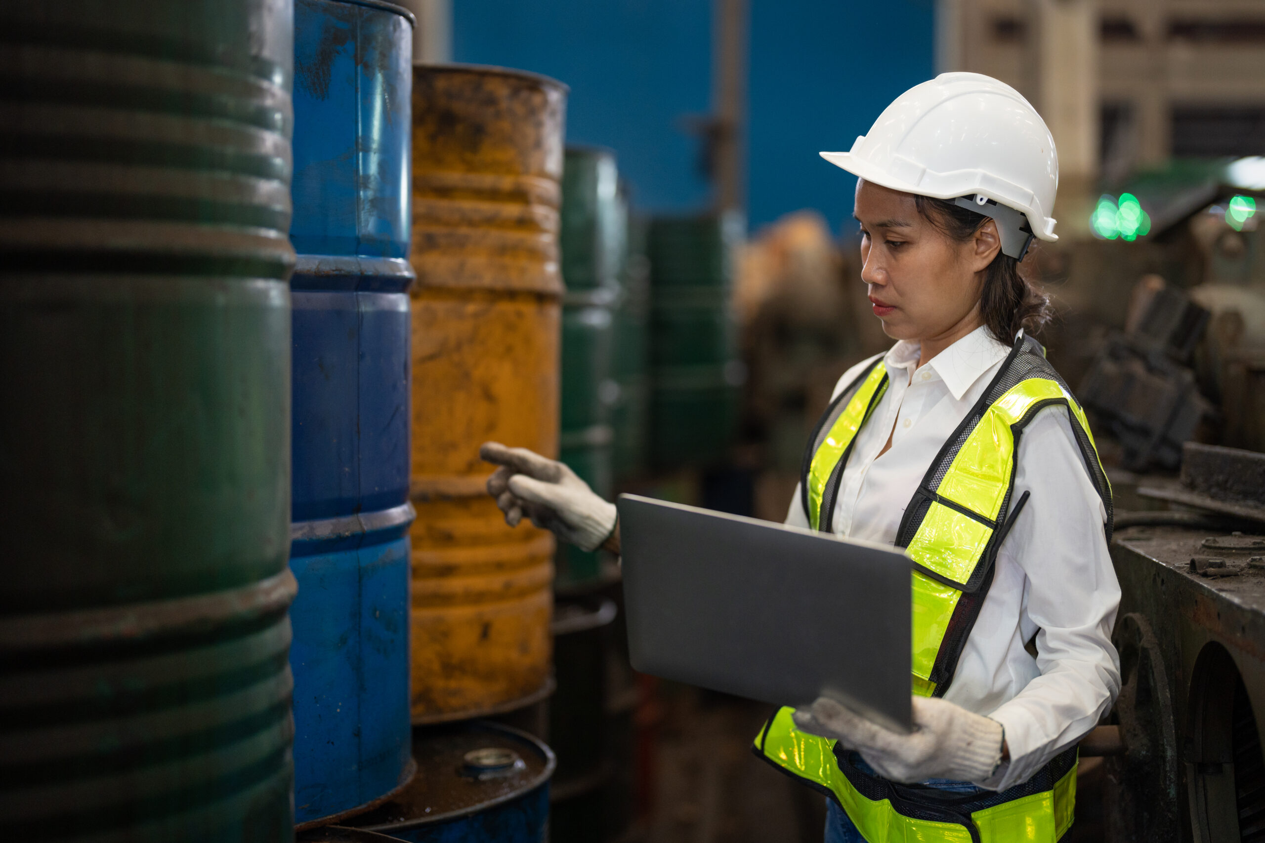 Effective strategies for reporting chemical incidents in the workplace